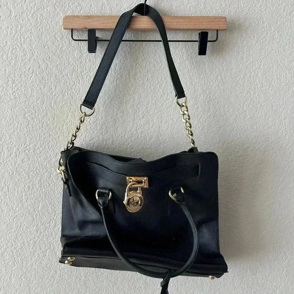 Michael Kors Black Shoulder Bag - Picture 1 of 4